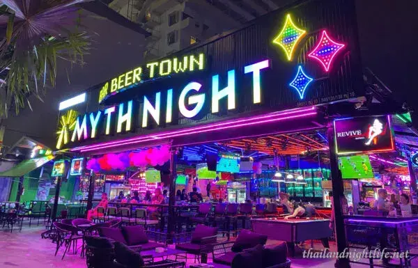 Entrée du Myth Night Complex Pattaya bars à bière 2026