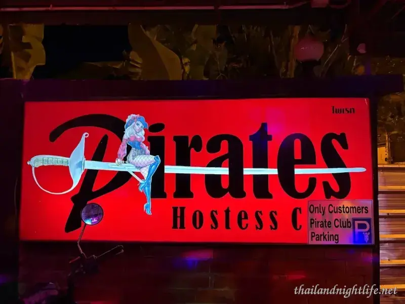 Pirate's Bar Pattaya Soi Bongkot 8 blowjob bar