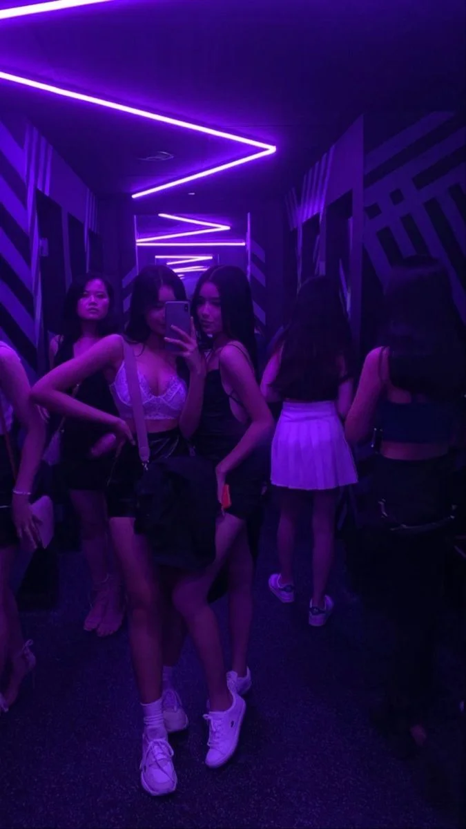 방콕 KTV 2차 동반 가라오케 걸