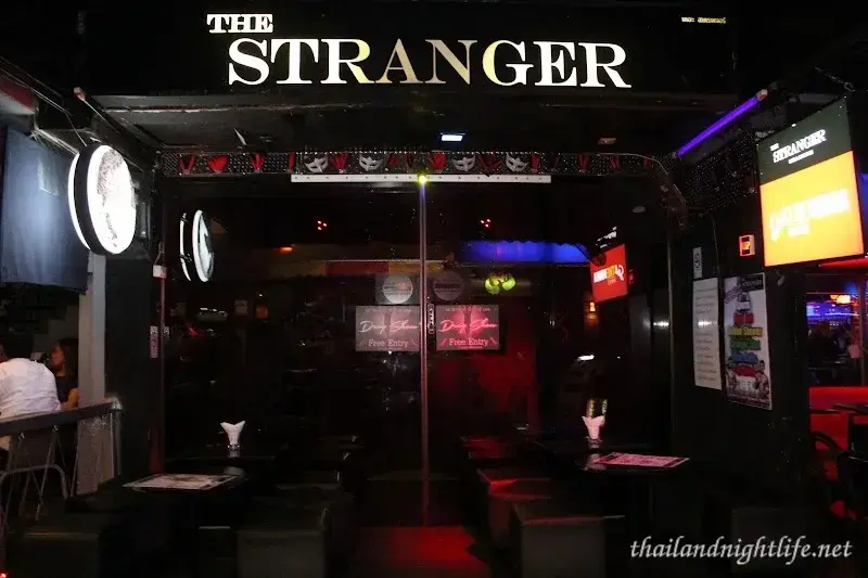 The Stranger Bar (House of Drag Queens)