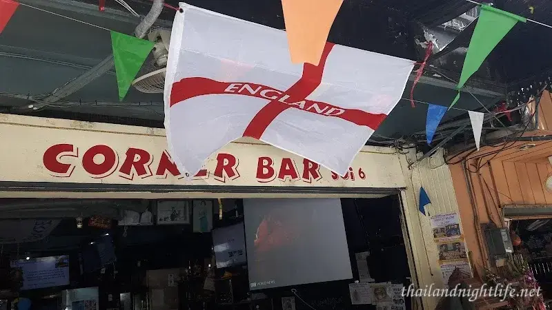 Corner Bar Soi 6