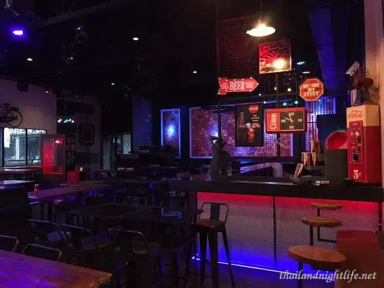 NOXX bar Uttaradit