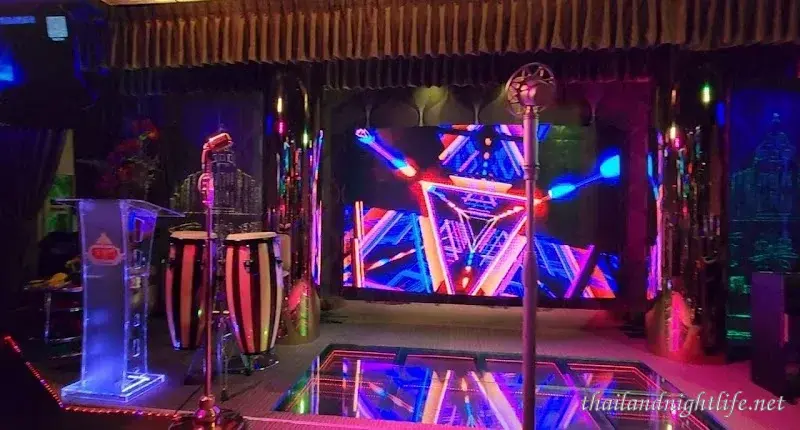 Paramount Karaoke Hat Yai KTV private room hostess